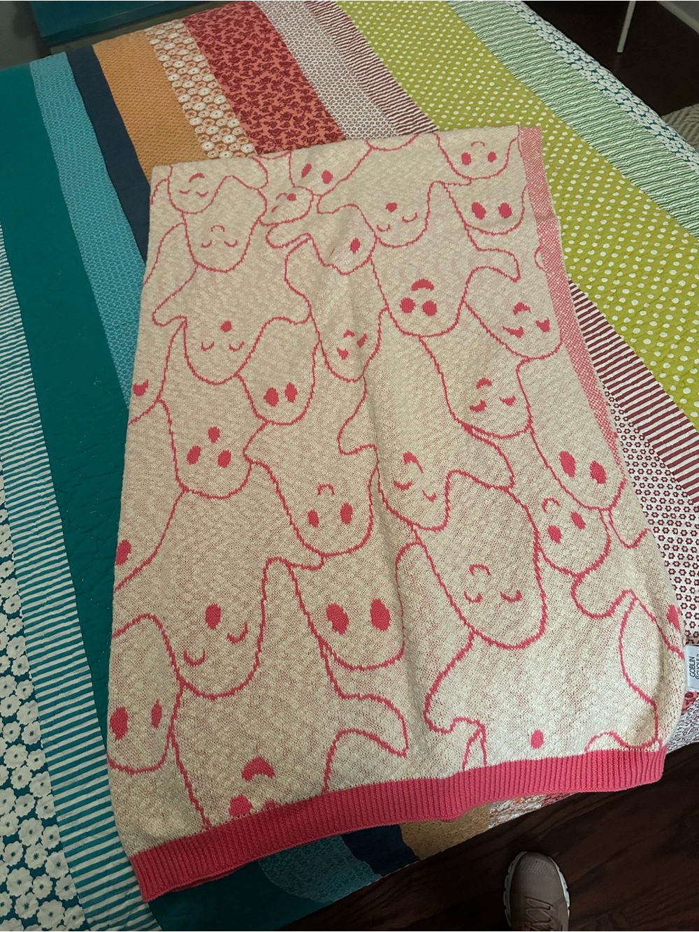 Pink Ghost Pattern Throw Blanket 🩷 - Picture 2 of 3